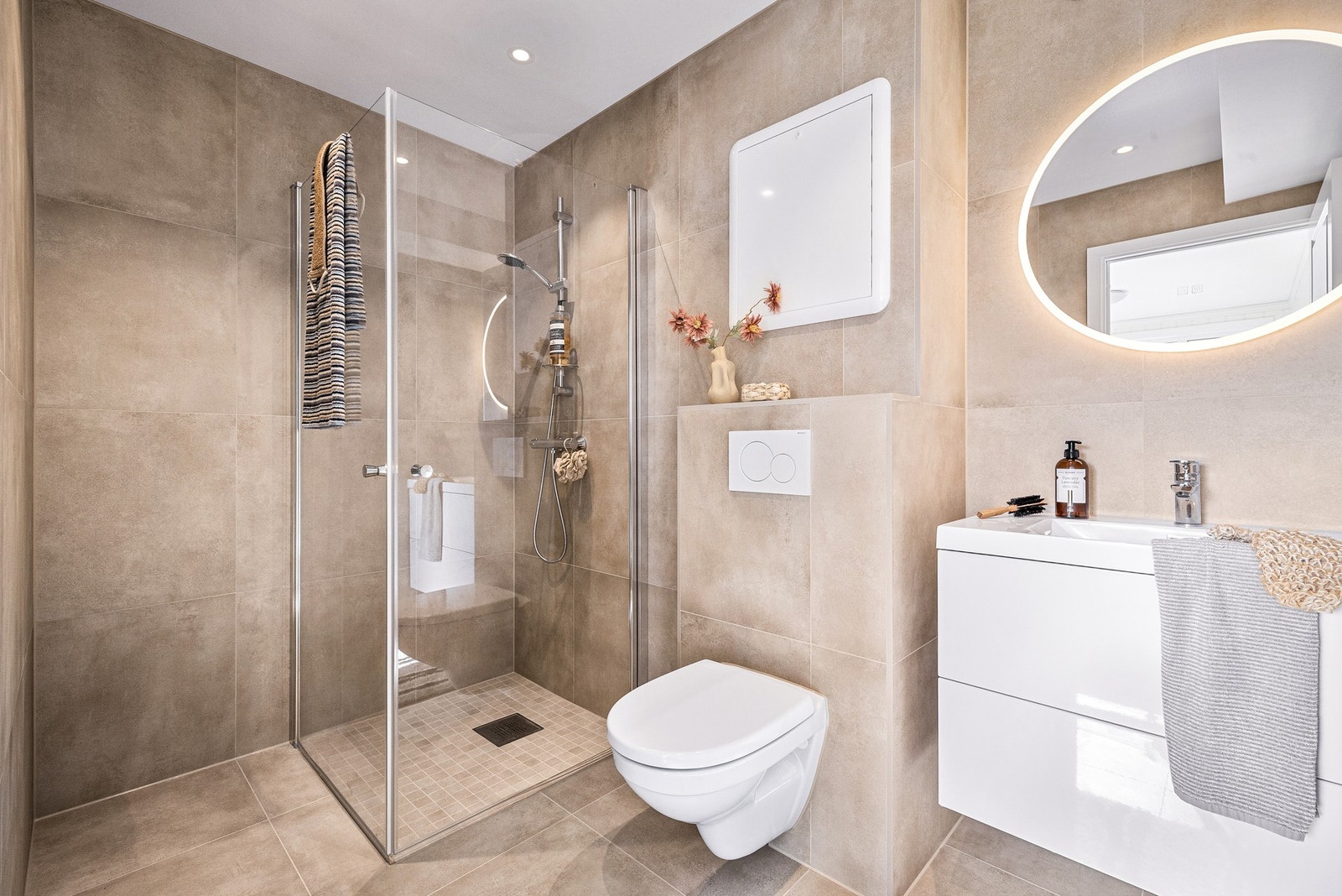 Splitter nytt bad av høy kvalitet Galleribilde