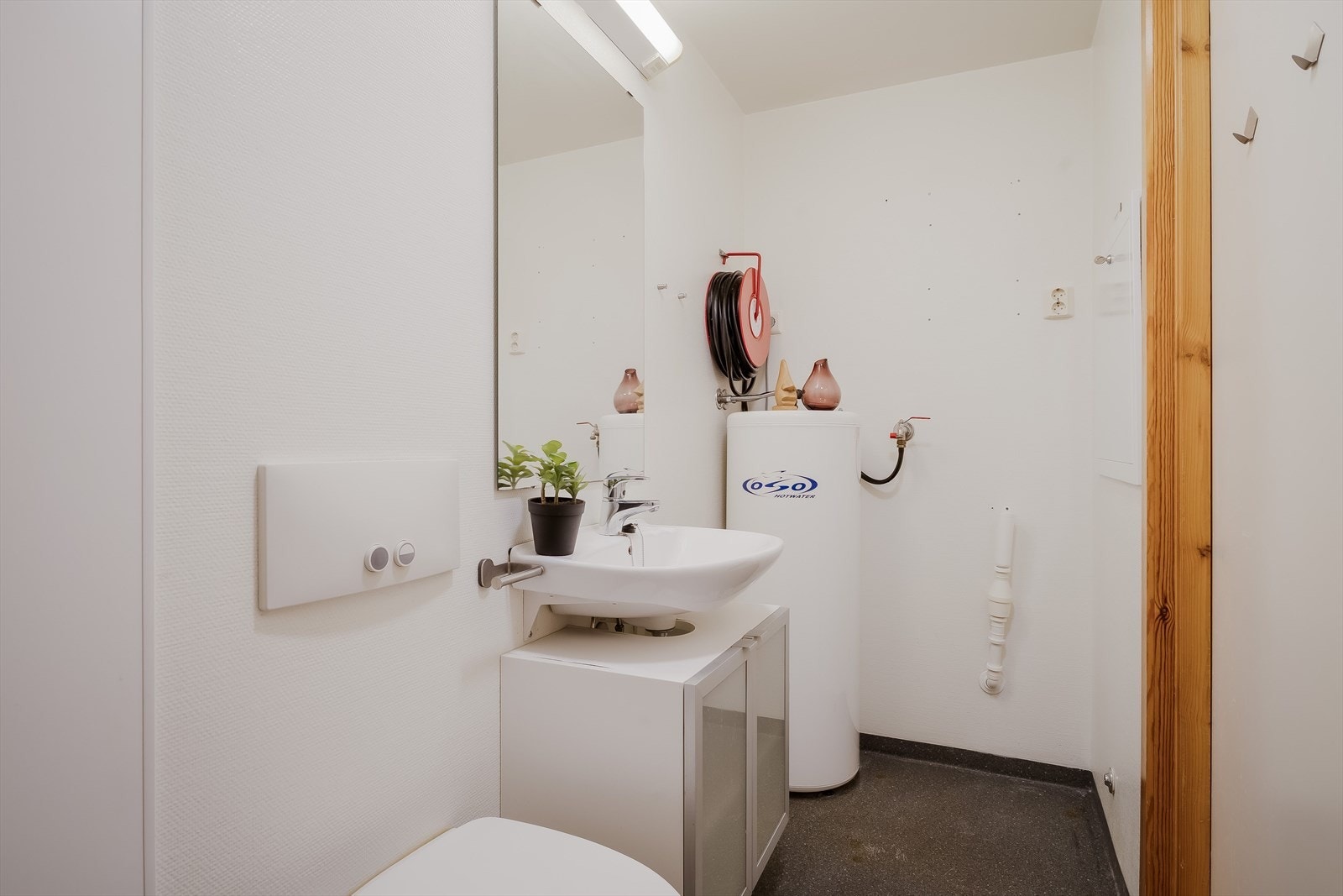 Opplegg for vaskemaskin på bad Galleribilde