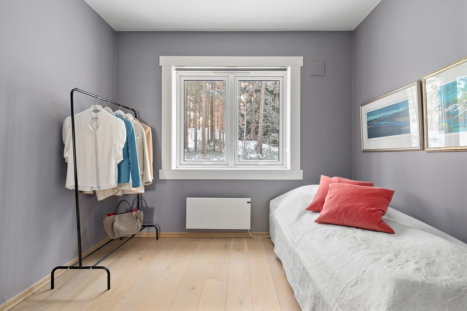 Begge soverommene vender mot rolig og hyggelige omgivelser Galleribilde