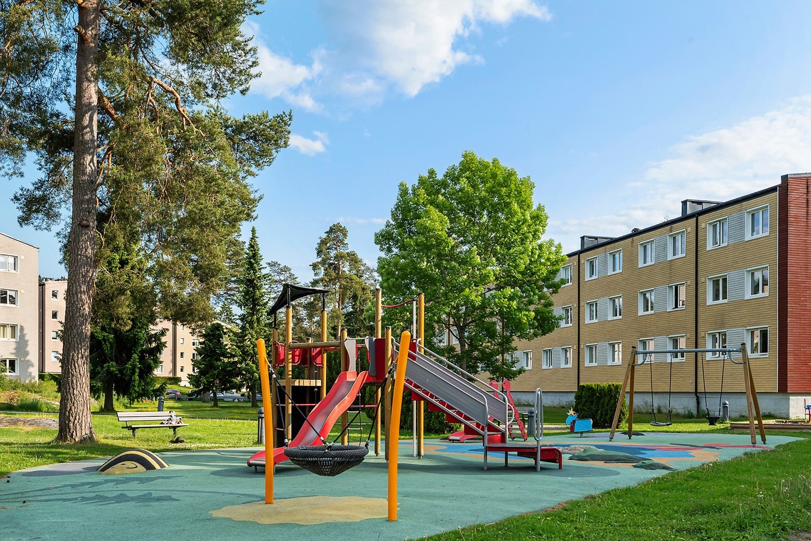 Leiligheten ligger i et svært hyggelig og barnevennlig område. Galleribilde