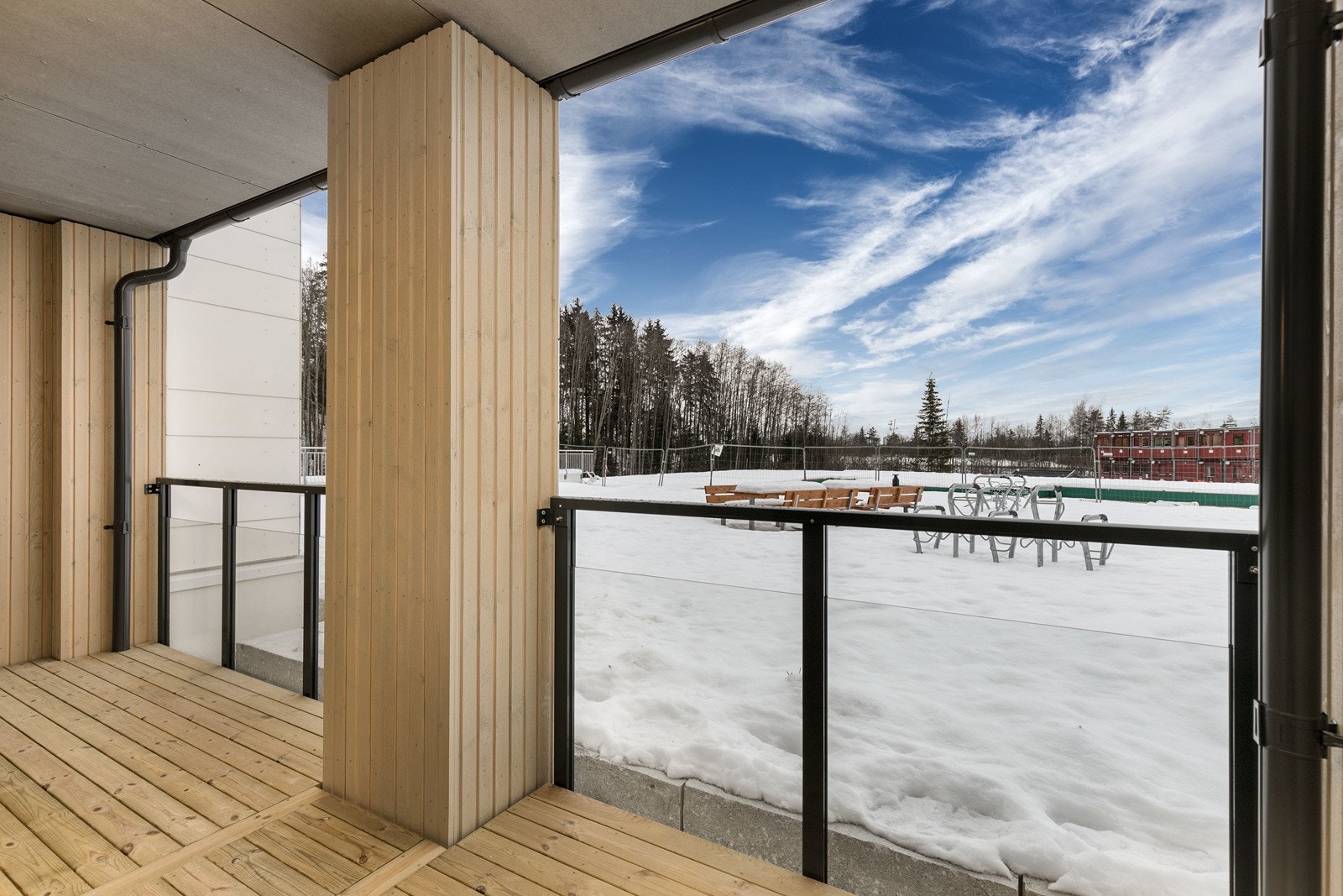 Utgang til flott sydvestvendt balkong på 11 kvm Galleribilde