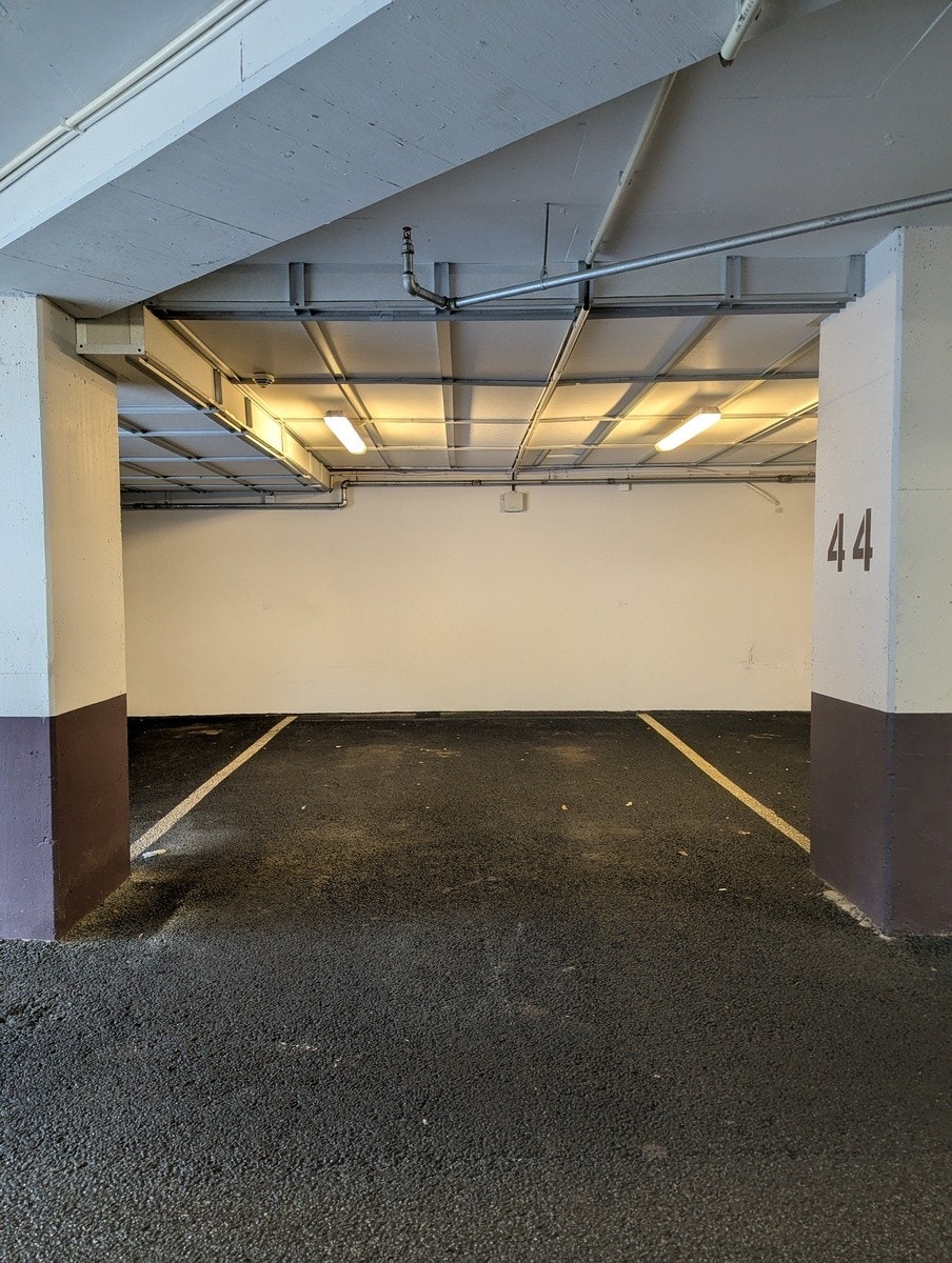 Parkering i garasjeanlegget. Galleribilde