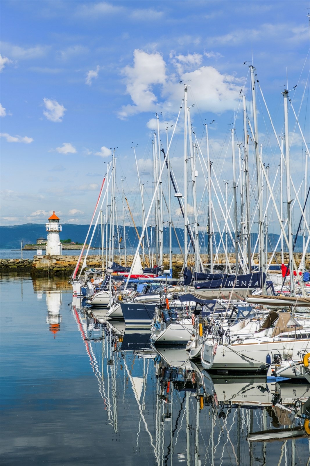 I gangavstand fra Ilsvika finner du vakre Skansen, her kan du nyte flotte parkområder med gode bademuligheter. Galleribilde
