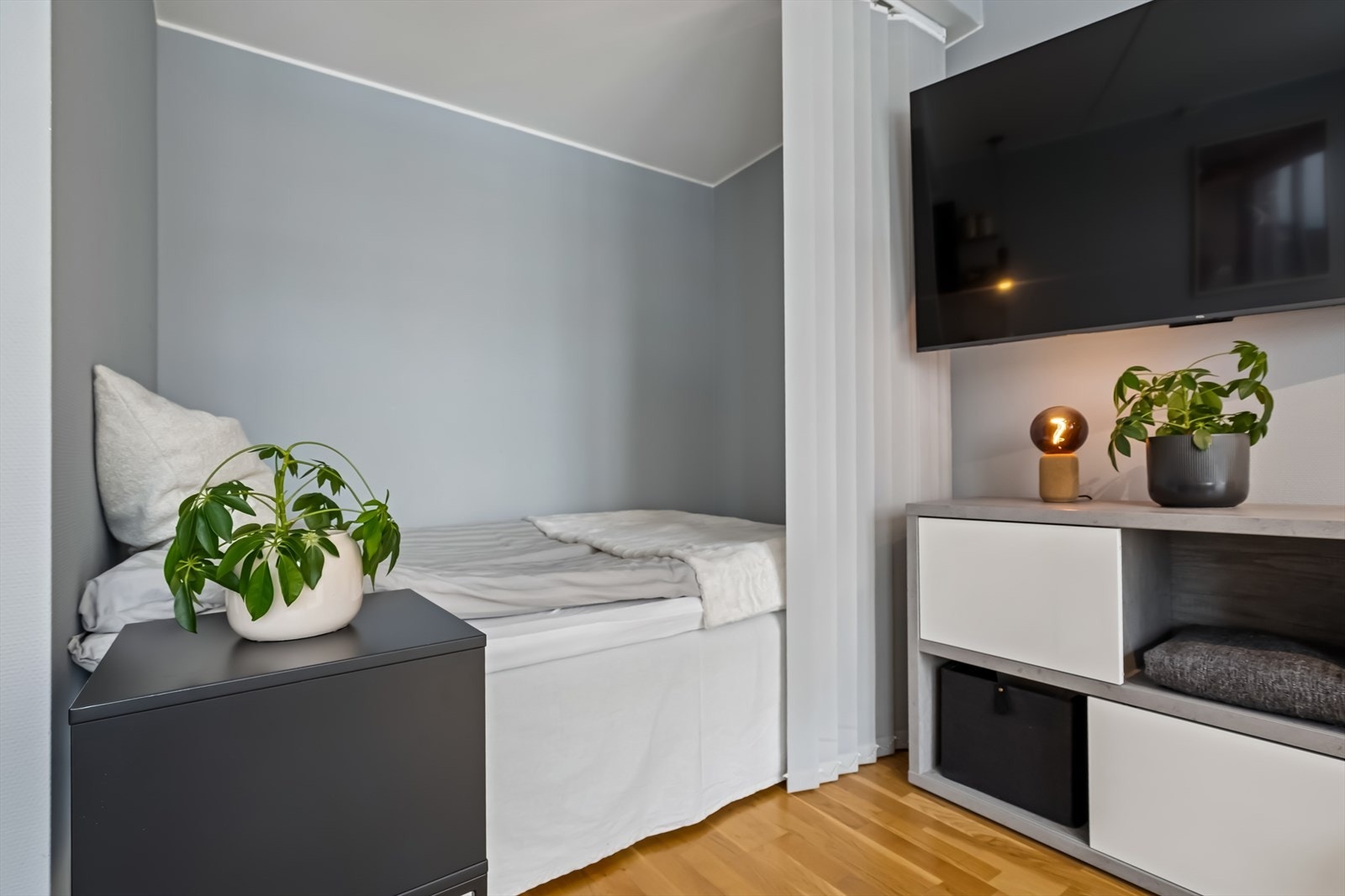 Det er mye inkludert i de månedlige felleskostnadene som blant annet fjernvarme, varmtvann, diverse vedlikehold/drift m.m. Galleribilde