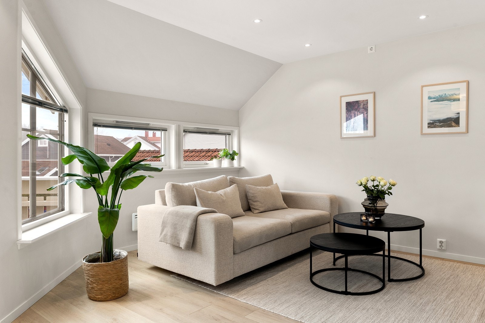 Det ble i 2023 lagt varmefolie i gang, stue og kjøkken. Galleribilde