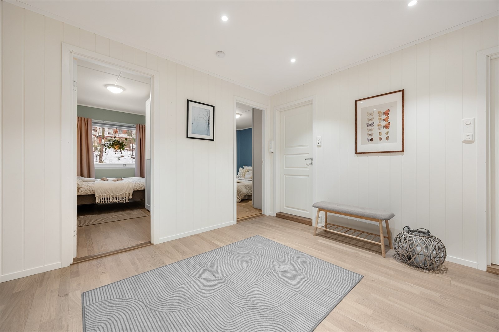 Velkommen inn til en innbydende og lys entré. Galleribilde