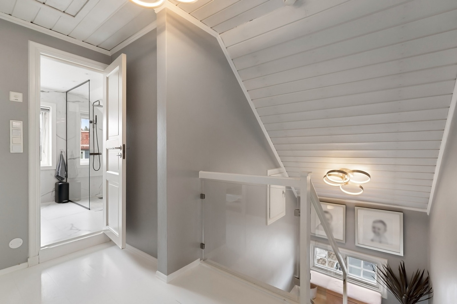 Gang i 2. etasje. Galleribilde