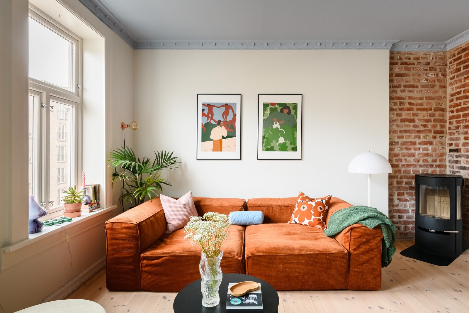 En klassisk og gjennomtenkt leilighet med 2,8 m takhøyde. Galleribilde