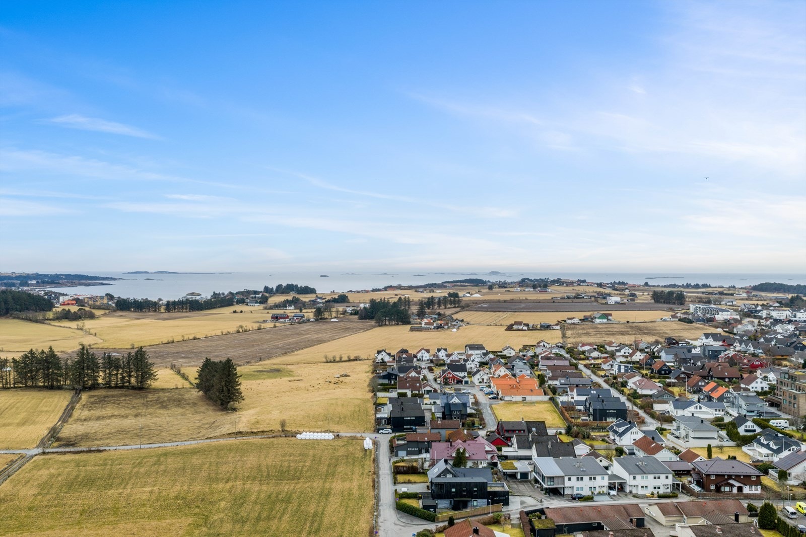 Nærområdet byr på landlige omgivelser og nærhet til sjøen. Galleribilde