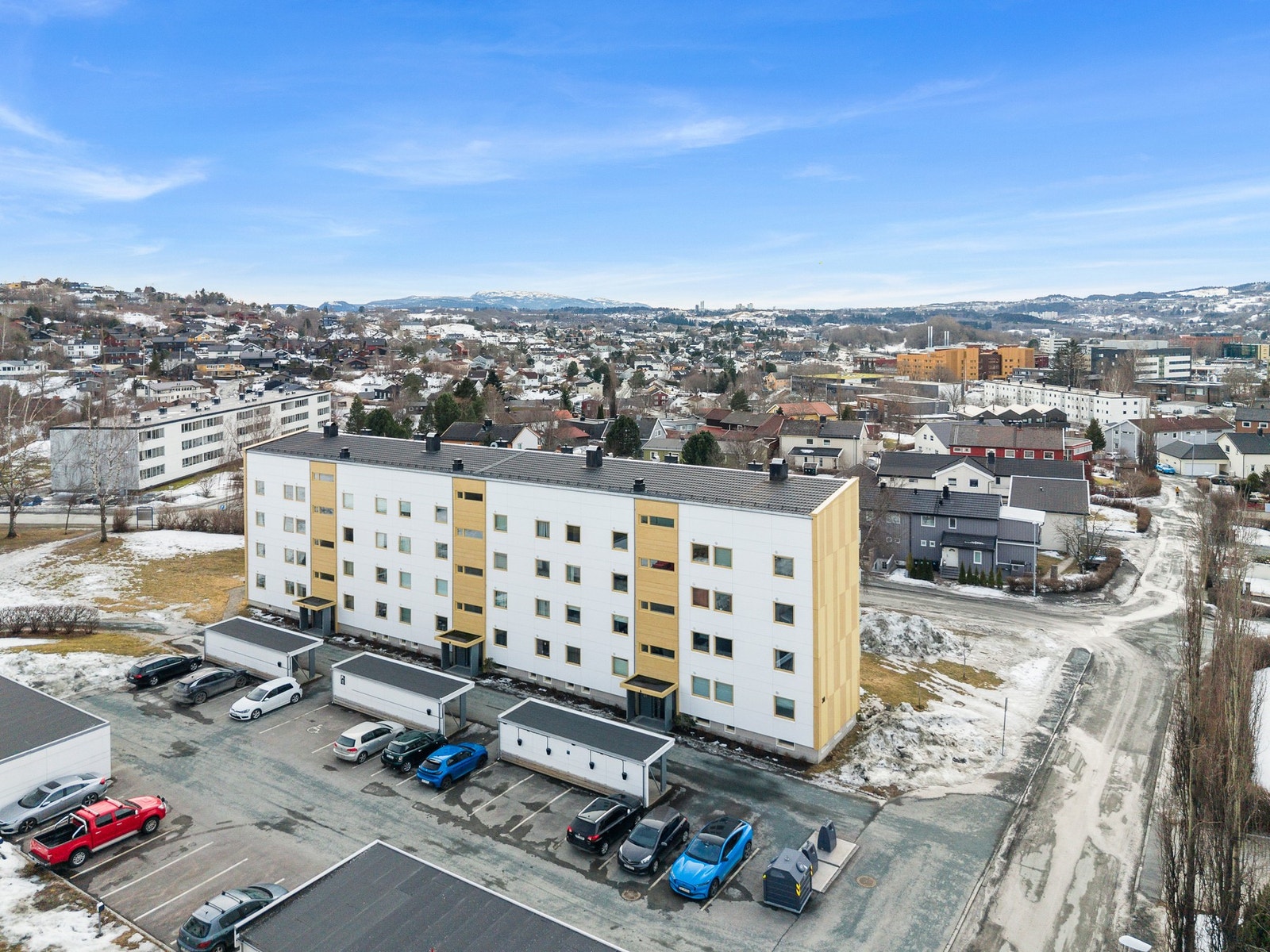 Bygget ble renovert i ca. 2018 hvor det bl.a ble etterisolert, satt inn nye vinduer og balkongdør, oppgradering av balkonger, nytt ventilasjonsanlegg m.m Galleribilde