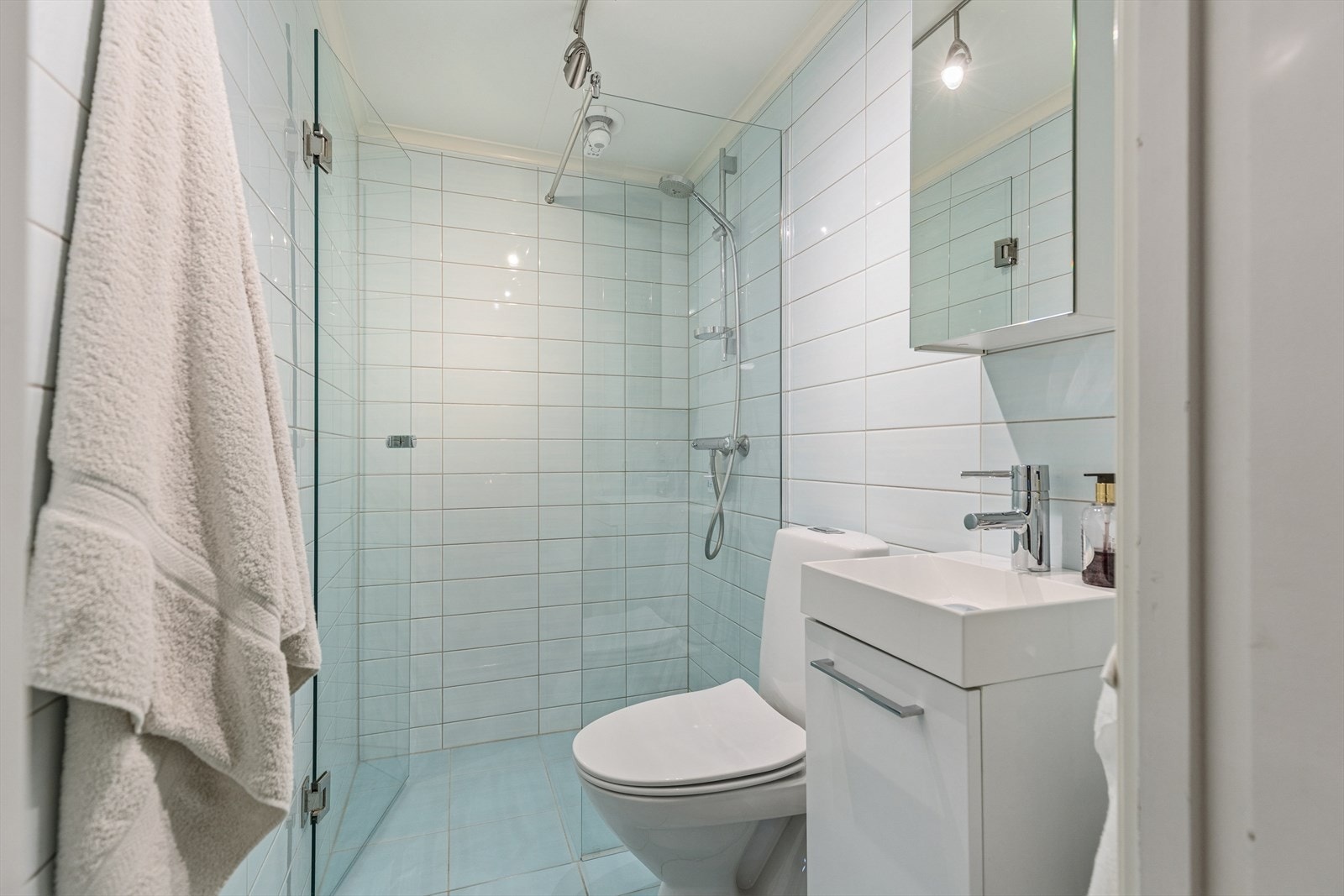 Baderom i underetasje. Galleribilde