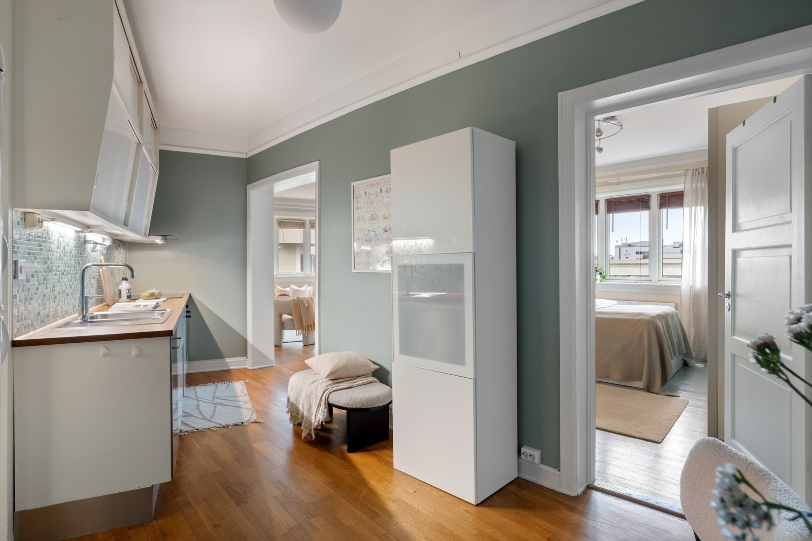 Over kokeplassen er det montert kullfilterventilator. Galleribilde