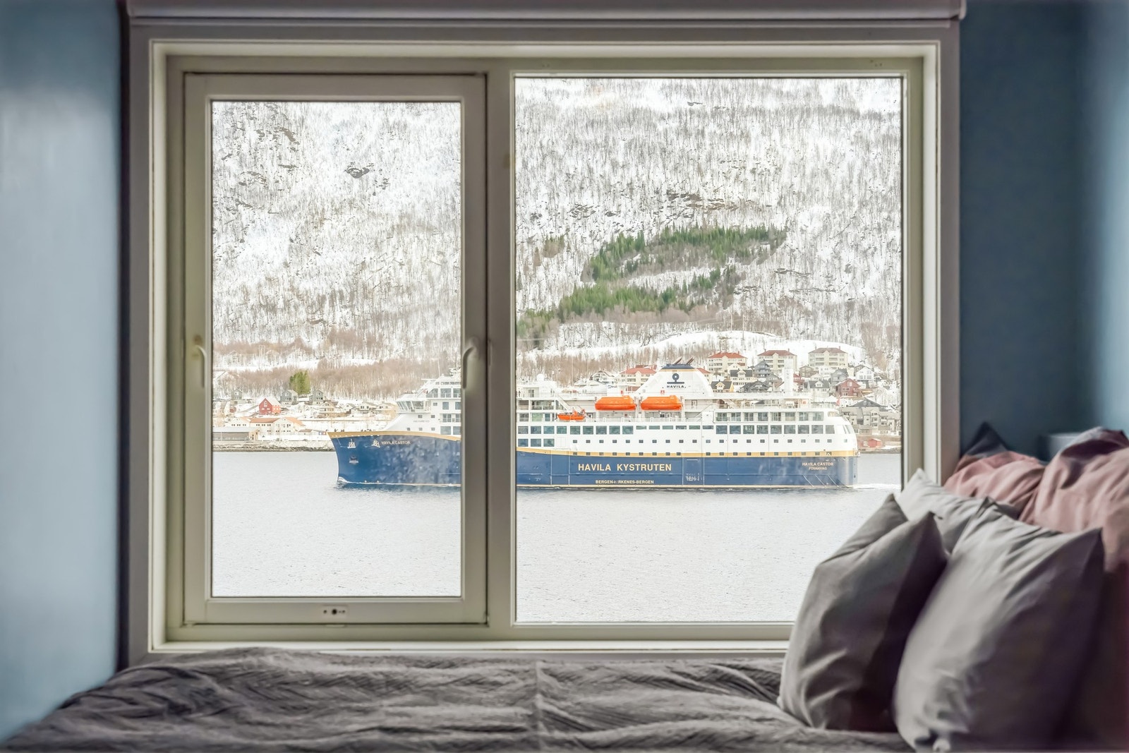 Flott utsikt fra hovedsoverommet ! Galleribilde