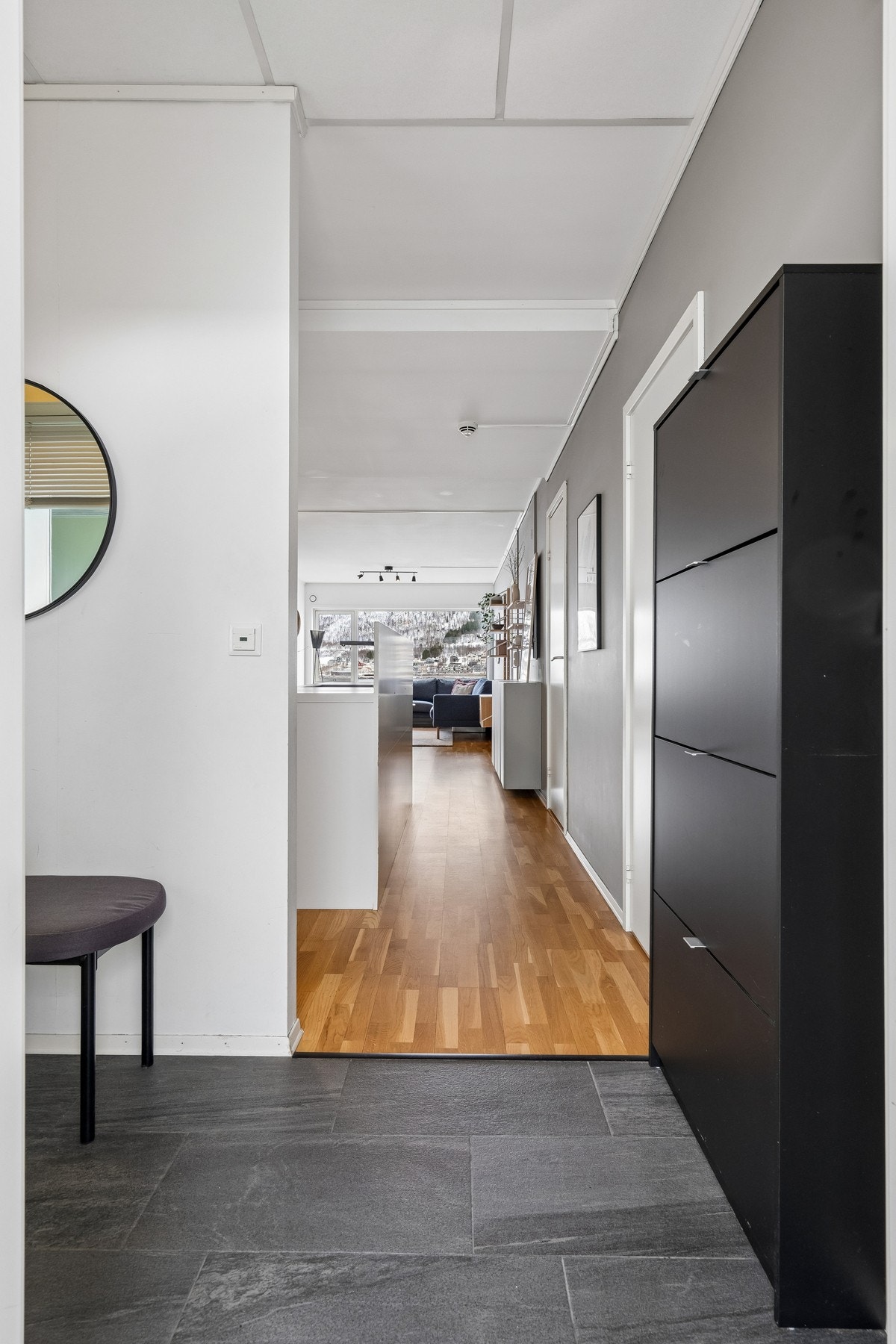 Velkommen inn! Flislagt entré Galleribilde