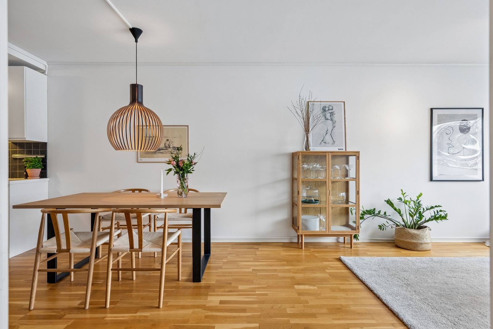 Leiligheten har en praktisk planløsning som gir flere møbleringsmuligheter Galleribilde