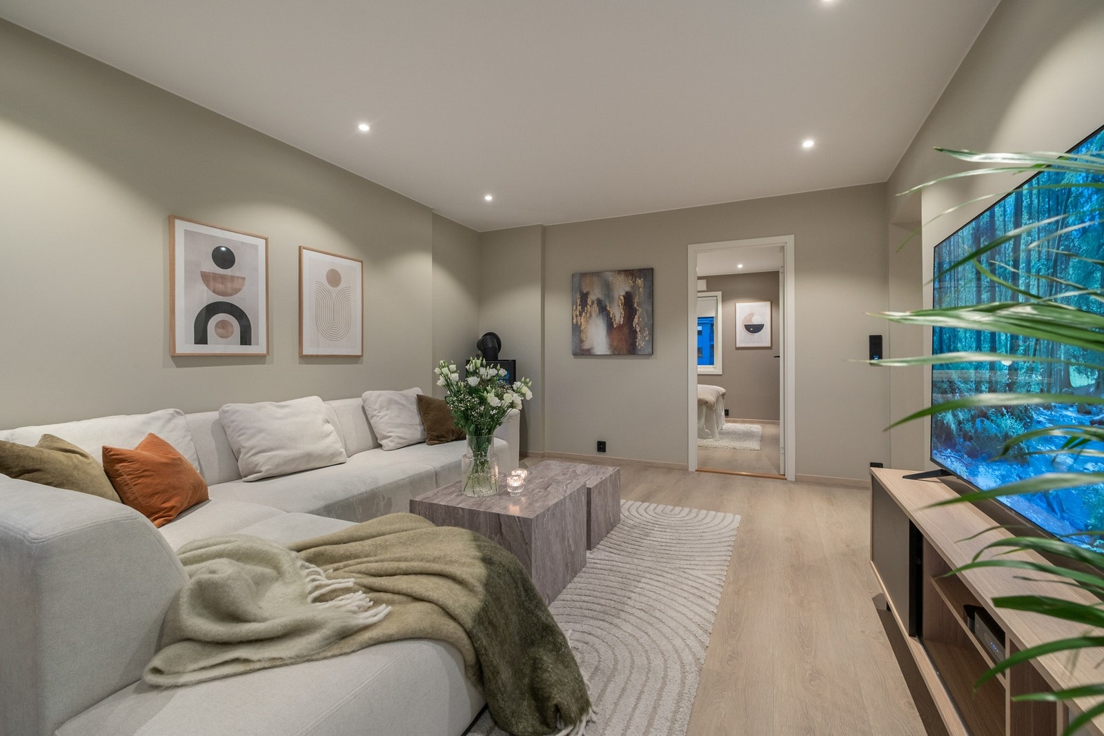 Felleskostnadene inkluderer bl.a kabel-TV, internett og kommunale avgifter, forsikring m.m Galleribilde