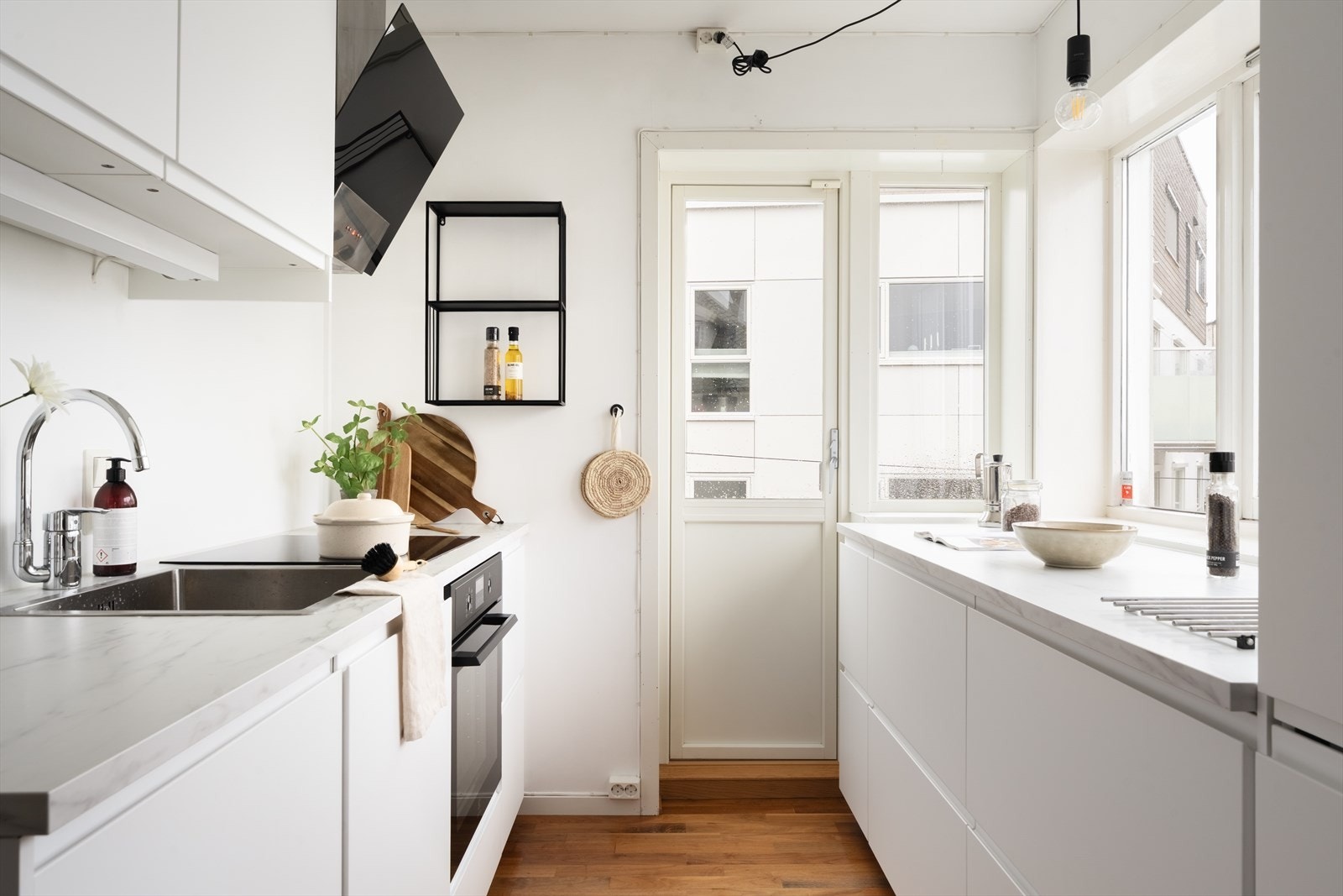 Det er også gjort påkostede oppgraderinger, blant annet nytt kjøkken i 2022. Galleribilde