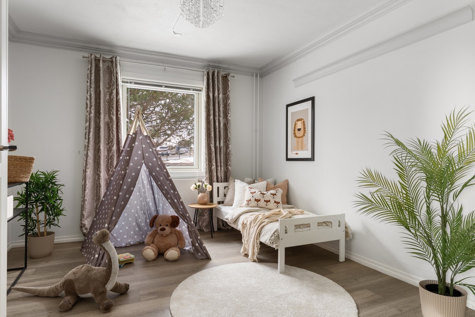 Soverom 2: Lyst og romslig soverom. Galleribilde