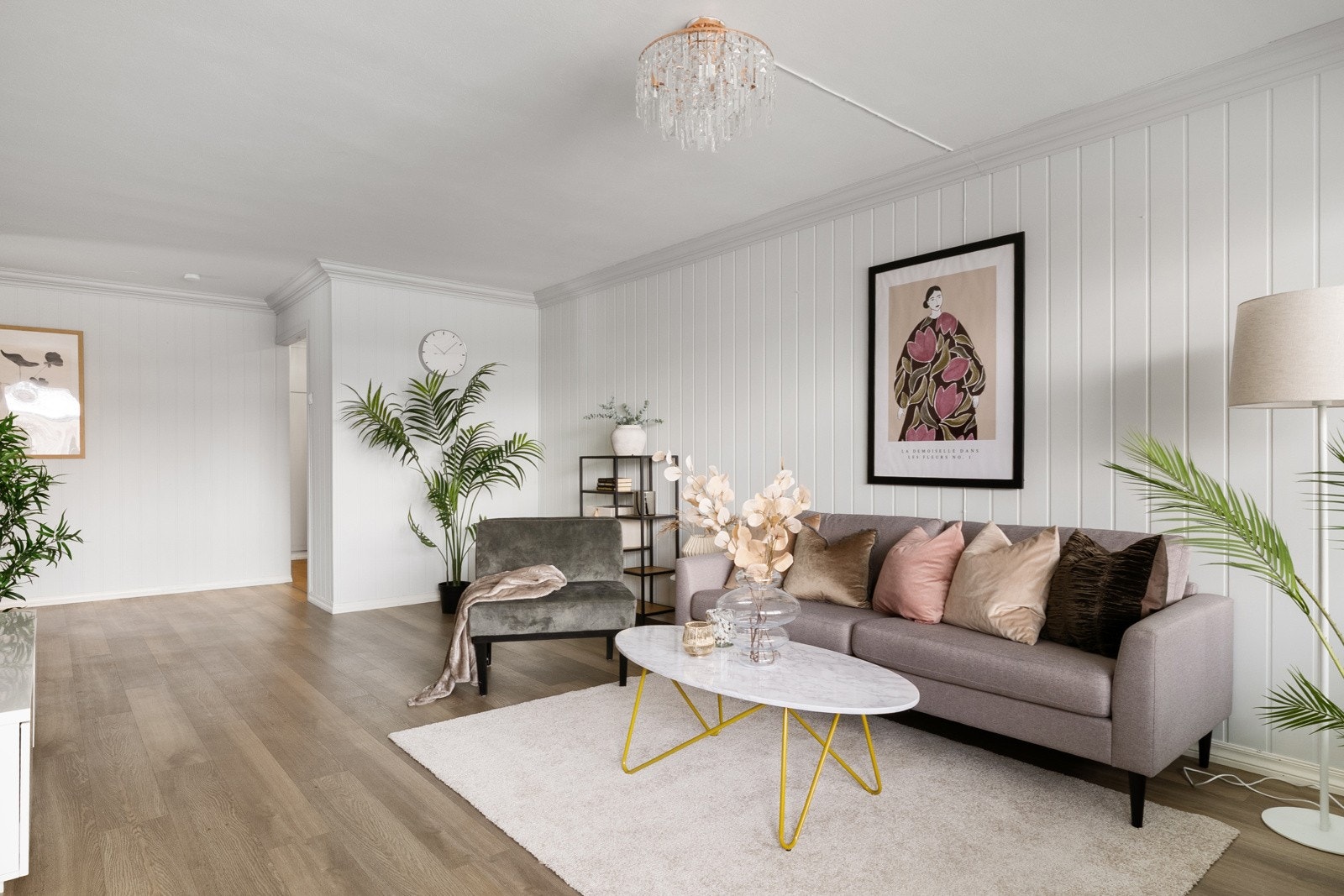 Elisabeth Nilsen v/ OBOS Eiendomsmeglere har gleden av å presentere Lars Hollos gate 8! Foto: SKILDRE v/ Bjørnar Fjeldberg. Galleribilde