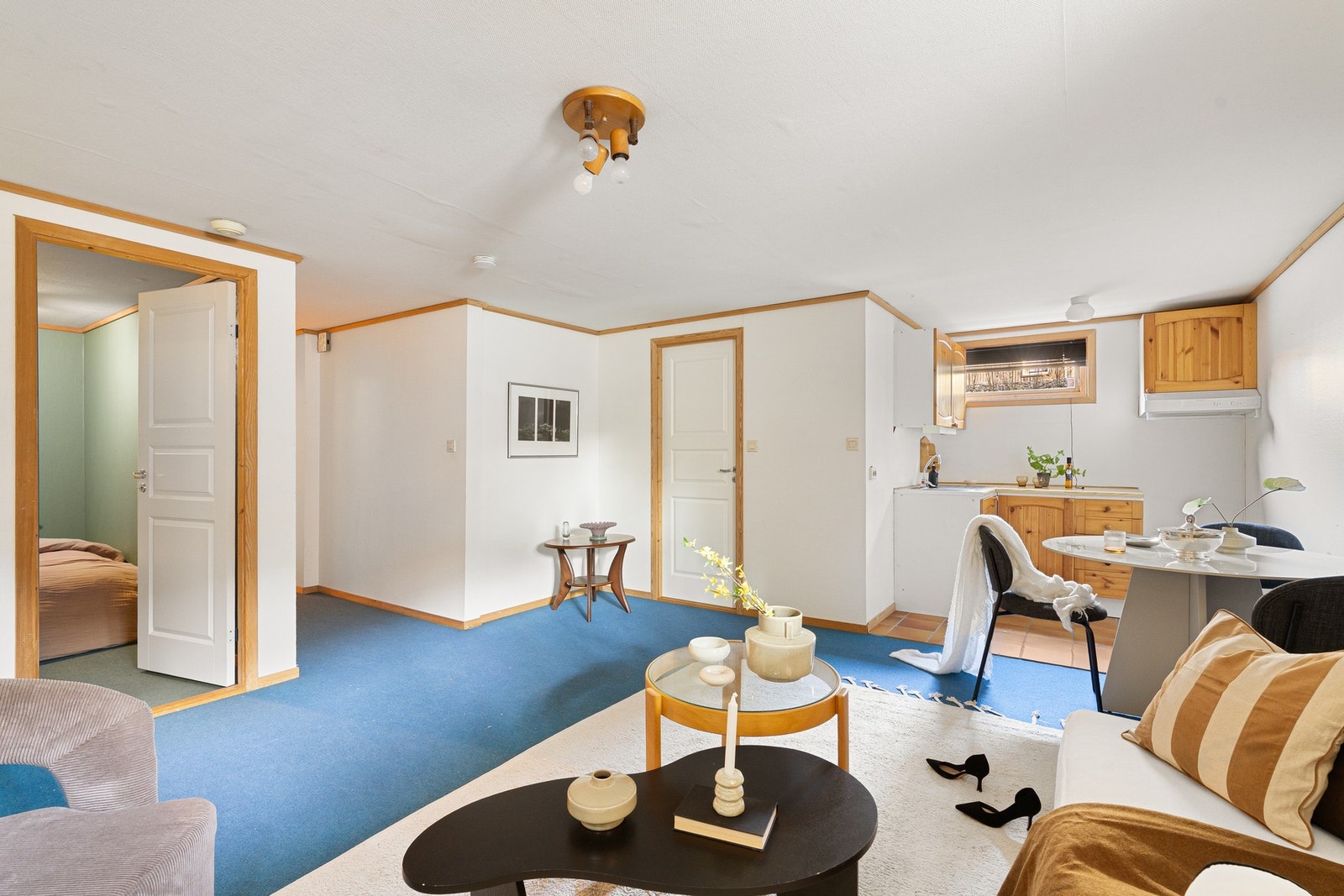 Ikke søkt om eller godkjent kjellerstue. På tegning godkjent som "diverse" Galleribilde