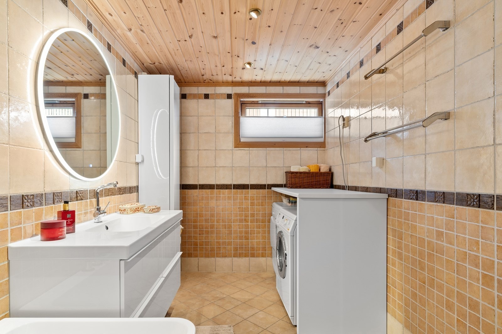 Her er det ferdig opplegg for vaskemaskin og tørketrommel. Galleribilde