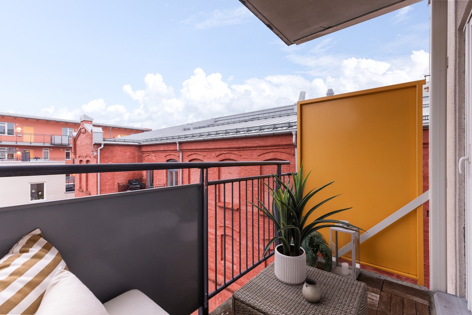 Her kan du nyte fantastiske solforhold fra morgen til kveld. Galleribilde