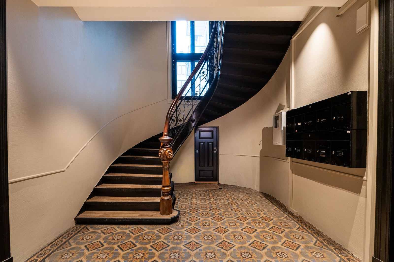 Pent inngangsparti. Galleribilde