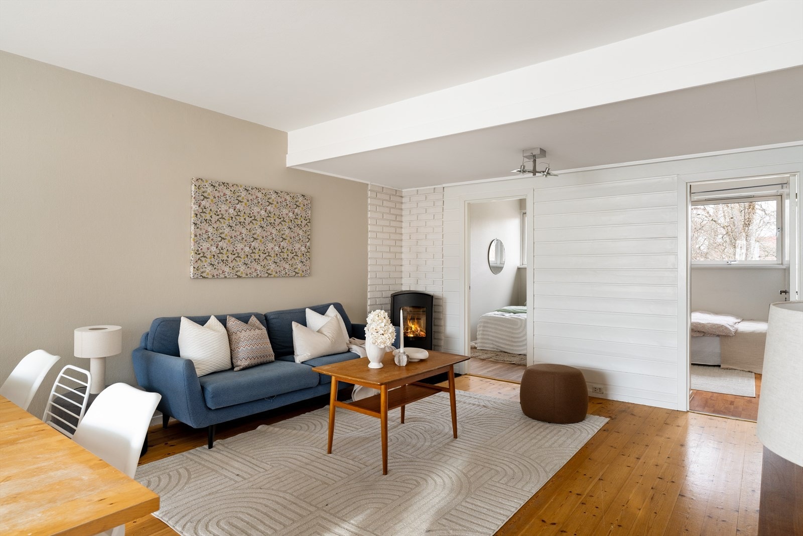 Vedfyring for ekstra stemning og varme på de aller lengste vinterdagene. Galleribilde