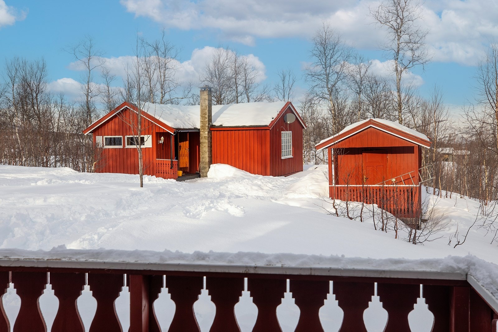 Uthus til høyre Galleribilde