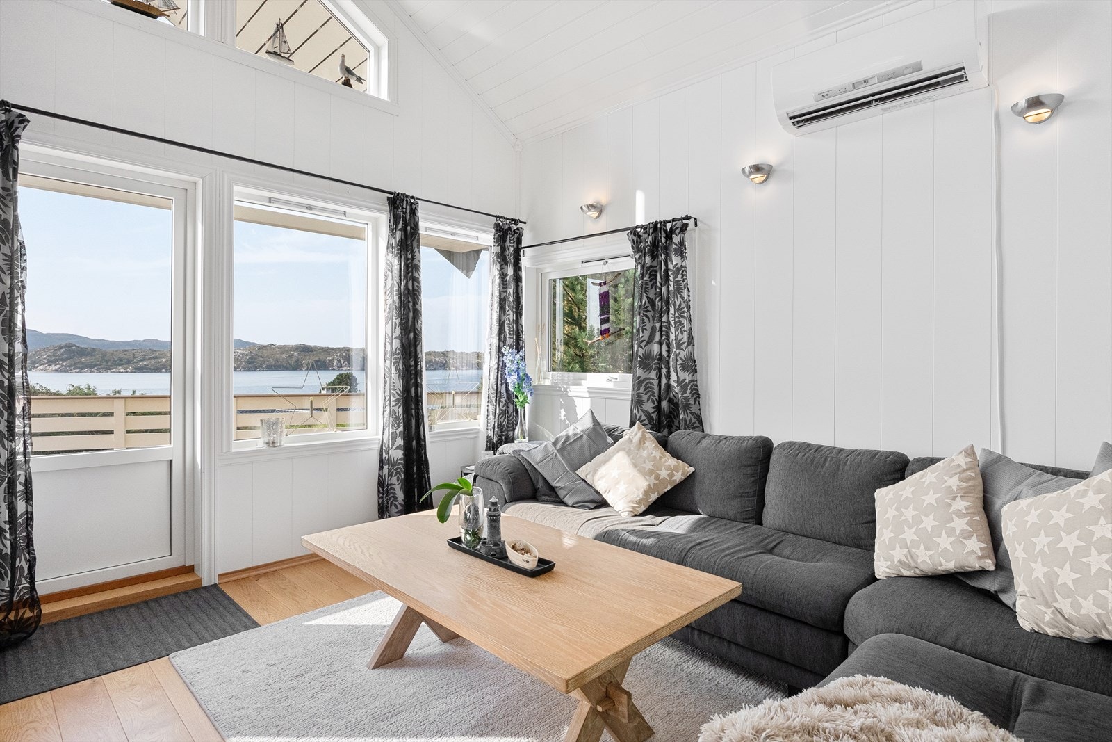 Rommet har en praktisk utforming, som gjør det enkelt å innrede i soner. Galleribilde