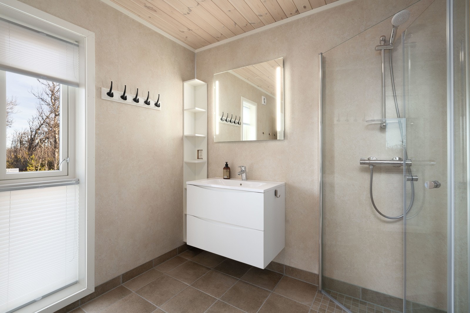 Hytten har to bad Galleribilde