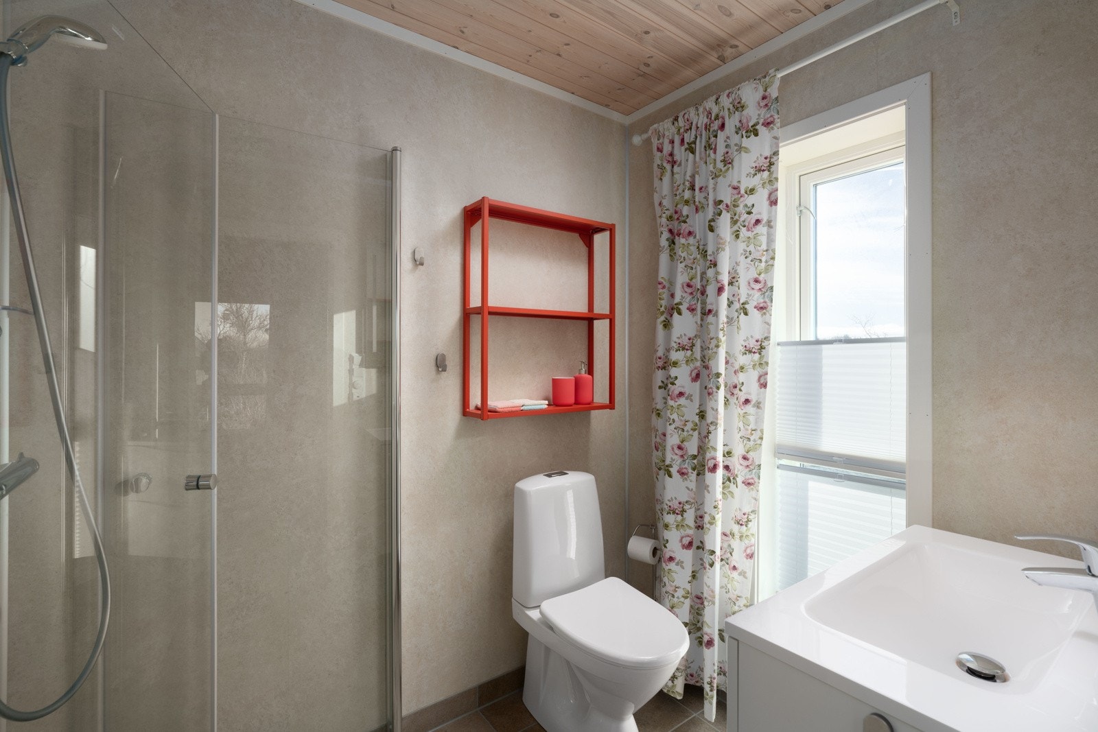 Bad i tilknytning til hovedsoverommet Galleribilde