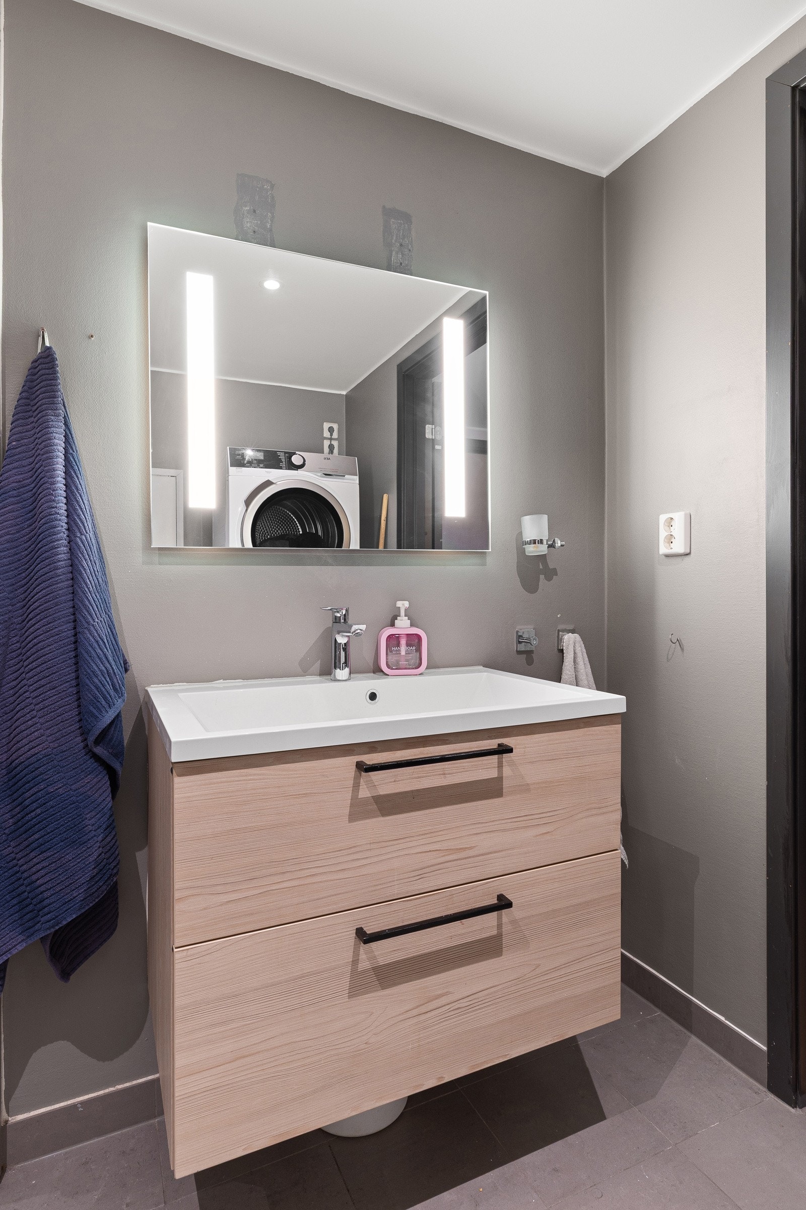 Moderne baderomsinnredning Galleribilde