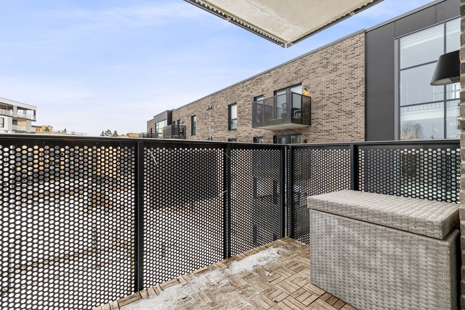 Utgang til østvendt balkong fra hovedsoverommet Galleribilde