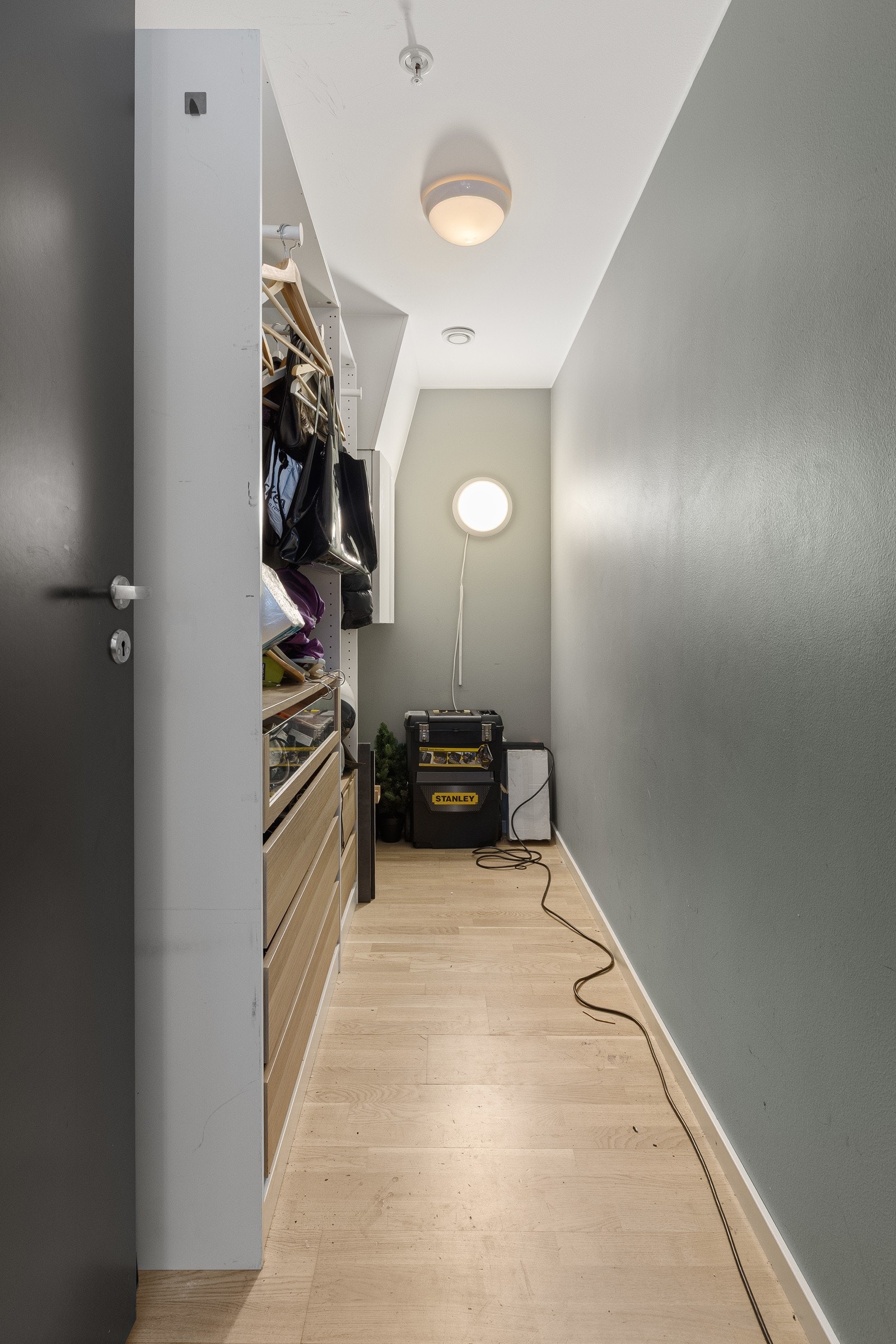 Garderobe/walk-in closet Galleribilde