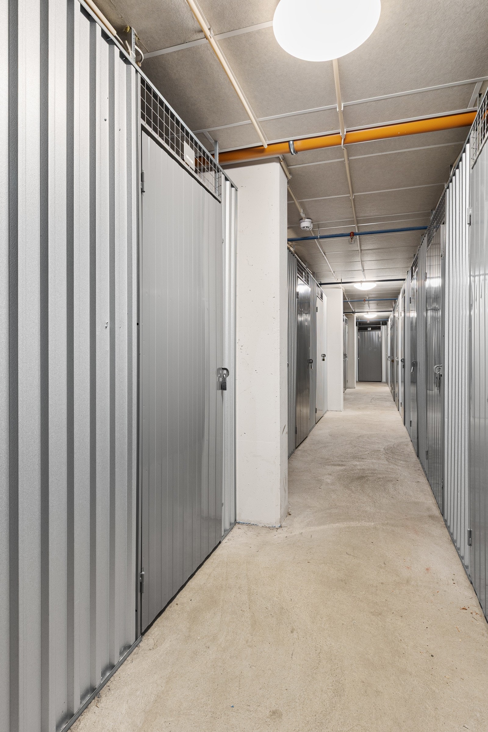 Det medfølger 1 kjellerbod Galleribilde