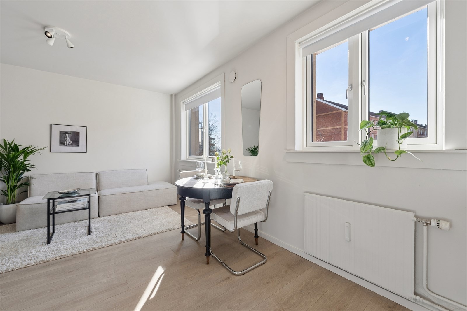 I tilknytning til kjøkkenet, kan spisebord enkelt plasseres - her kan gode måltider nytes. Galleribilde