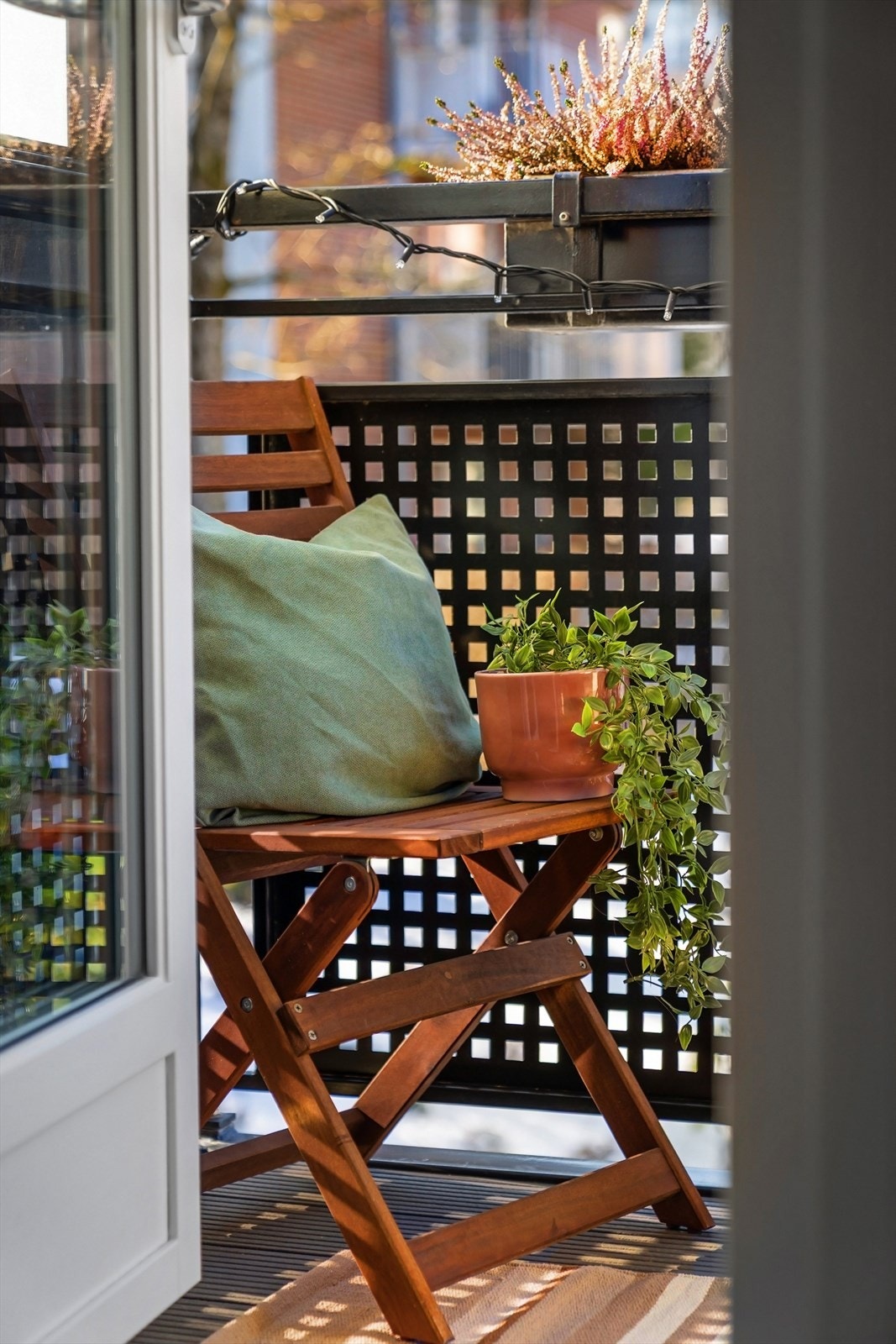 Her kan du nyte ettermiddags- og kveldssolen i rolige omgivelser. Galleribilde