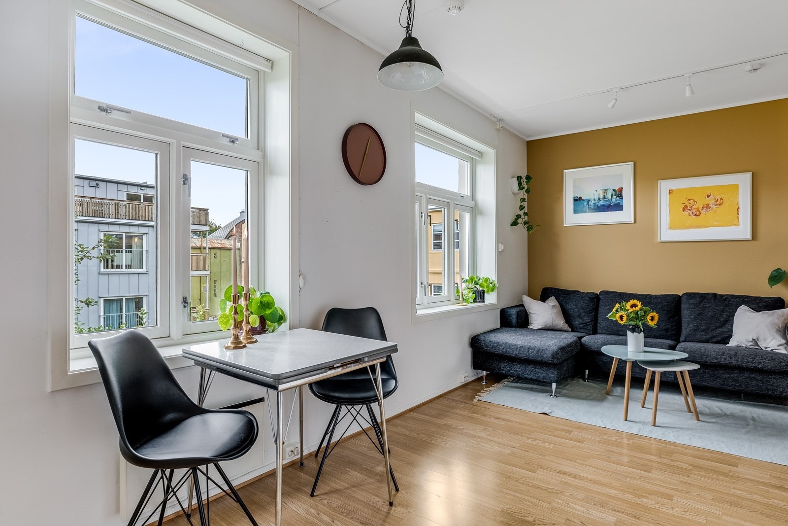 Sameiet har gjort en rekke oppgraderinger de siste årene. De har blant annet pusset opp fasade, oppgradert el-anlegg i hele bygget, etablert sprinkleranlegg for bedre brannsikring, pusset og malt i ganger mm. Galleribilde