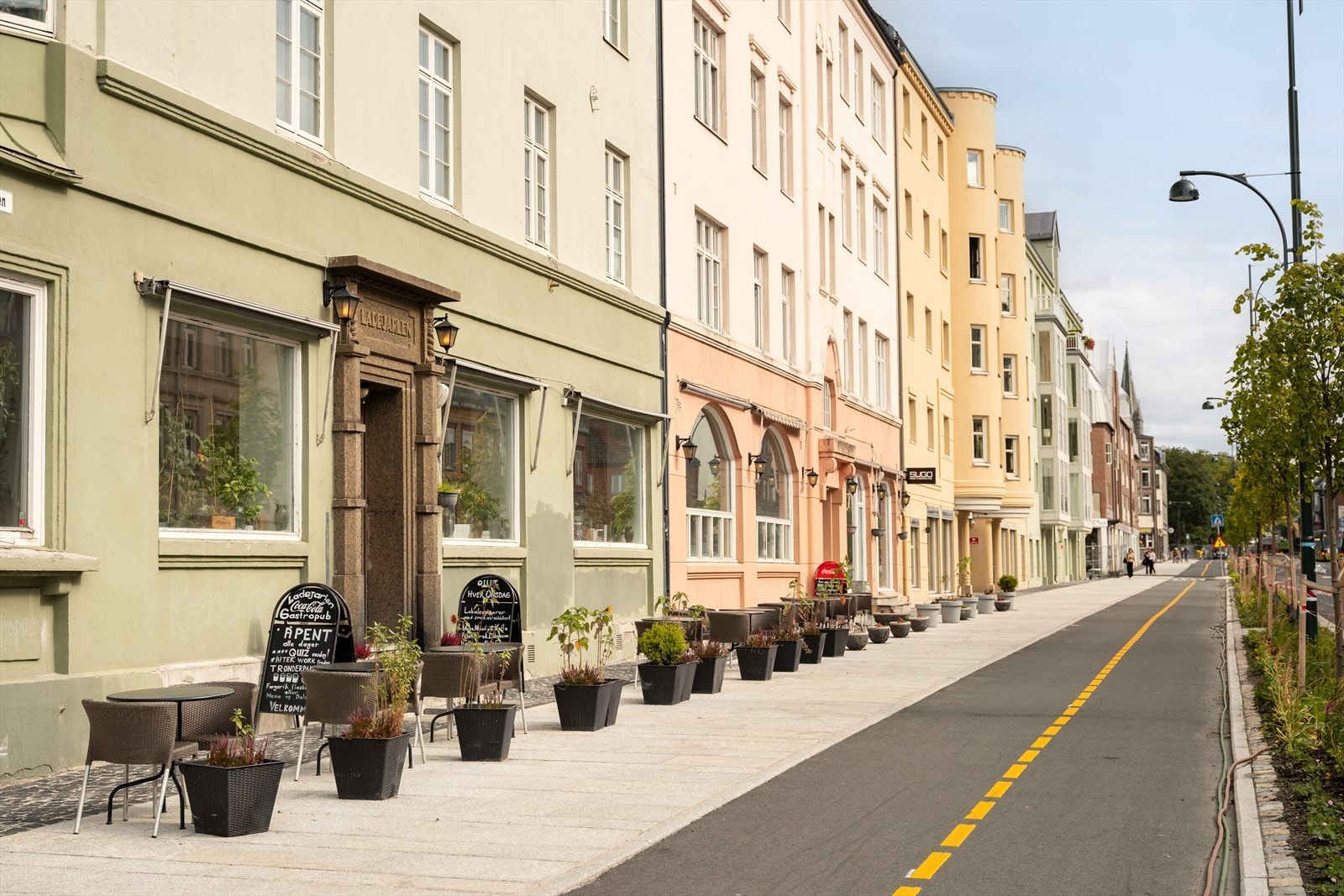 Innherredsveien har blitt omgjort til miljøgate. Det er dermed lite trafikk i området. Galleribilde