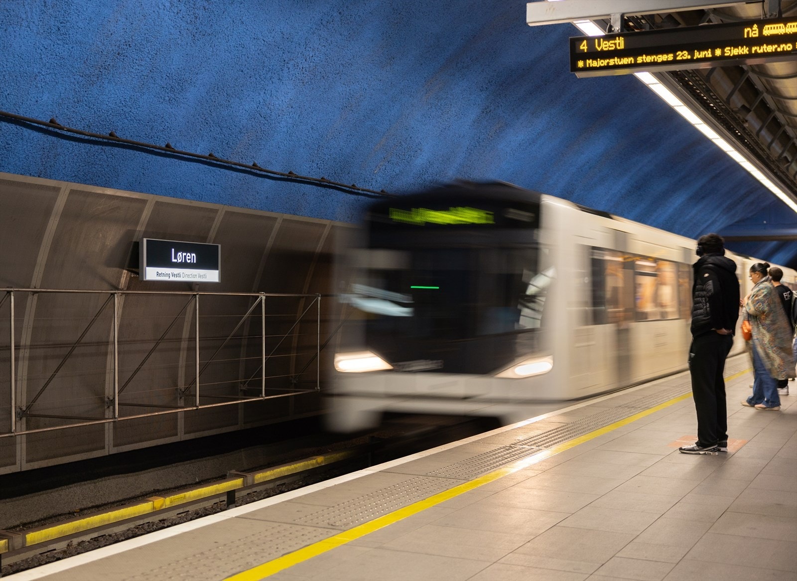 Løren T-banestasjon er en kort spasertur unna og tar deg raskt til sentrum. Galleribilde