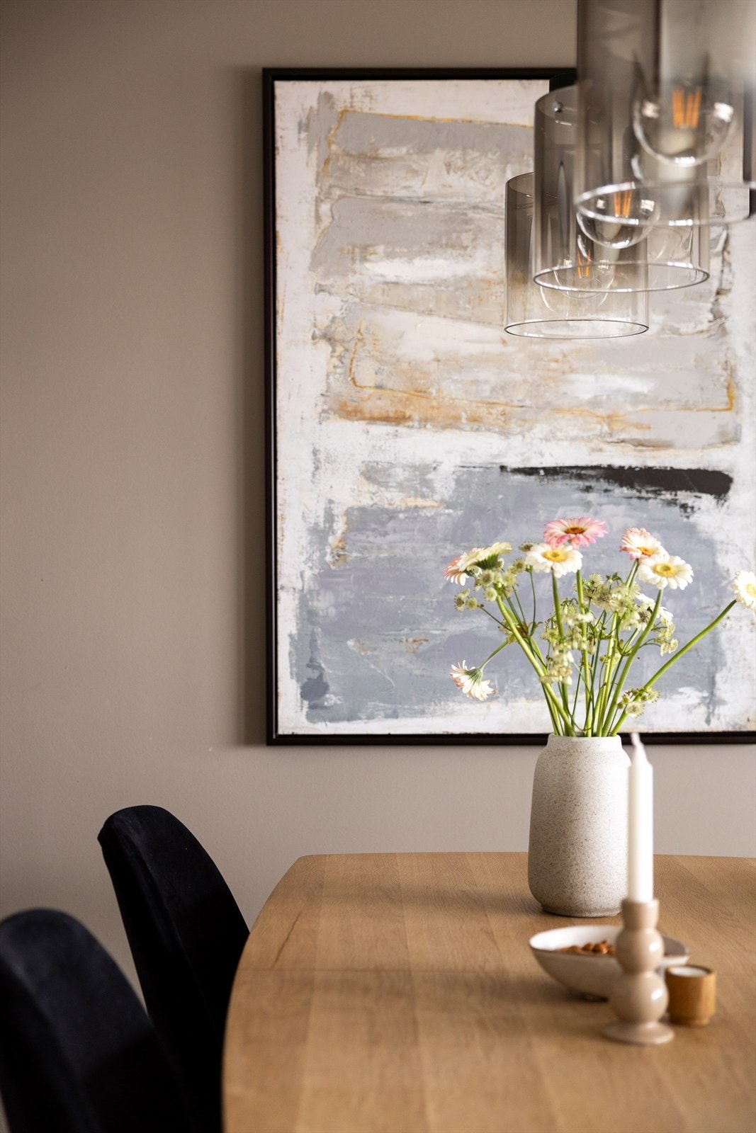 Gjennomførte detaljer skaper en helhetlig og moderne stil. Galleribilde