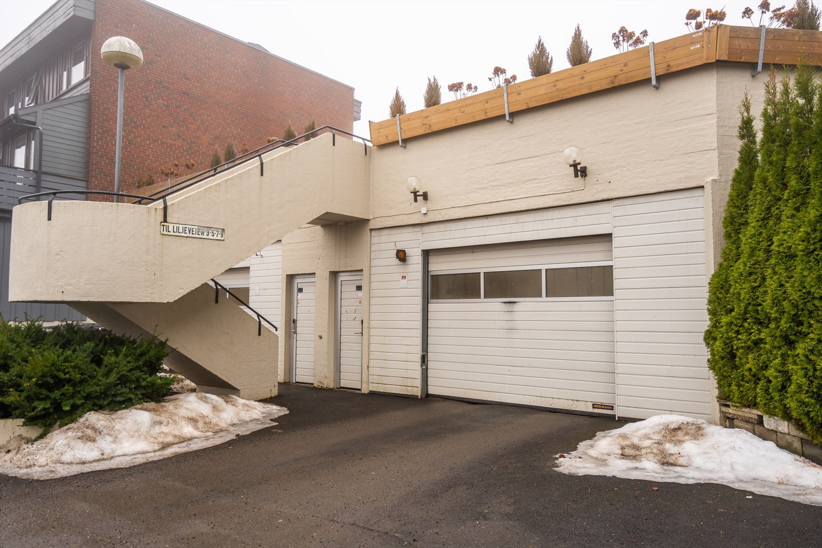 Felles garasjeanlegg. Galleribilde