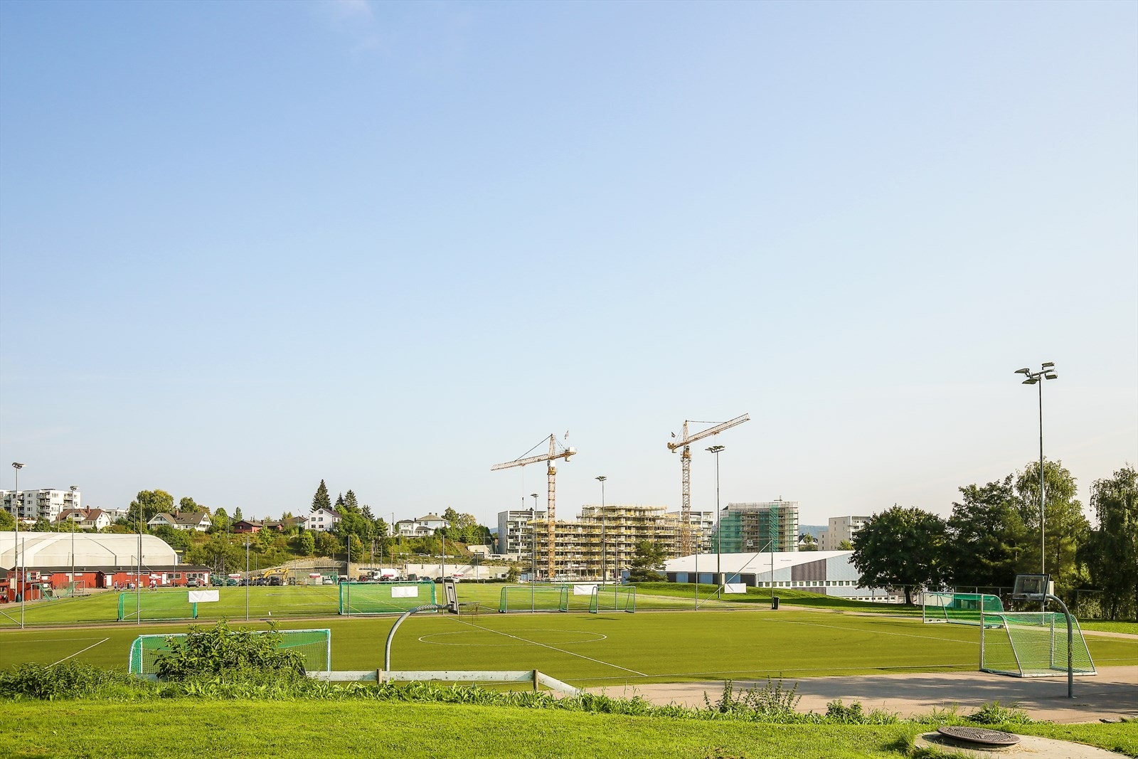 Kort vei til Hasle/Løren sitt idrettsanlegg med et godt tilbud av fritidsaktiviteter. Galleribilde