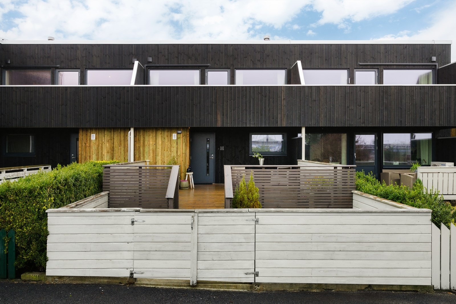 Aktiv Eiendomsmegling v/ Tobias Nordahl-Pedersen har den store gleden av å presentere Olsvikmarken 100! Foto: Alex Coppo. Galleribilde