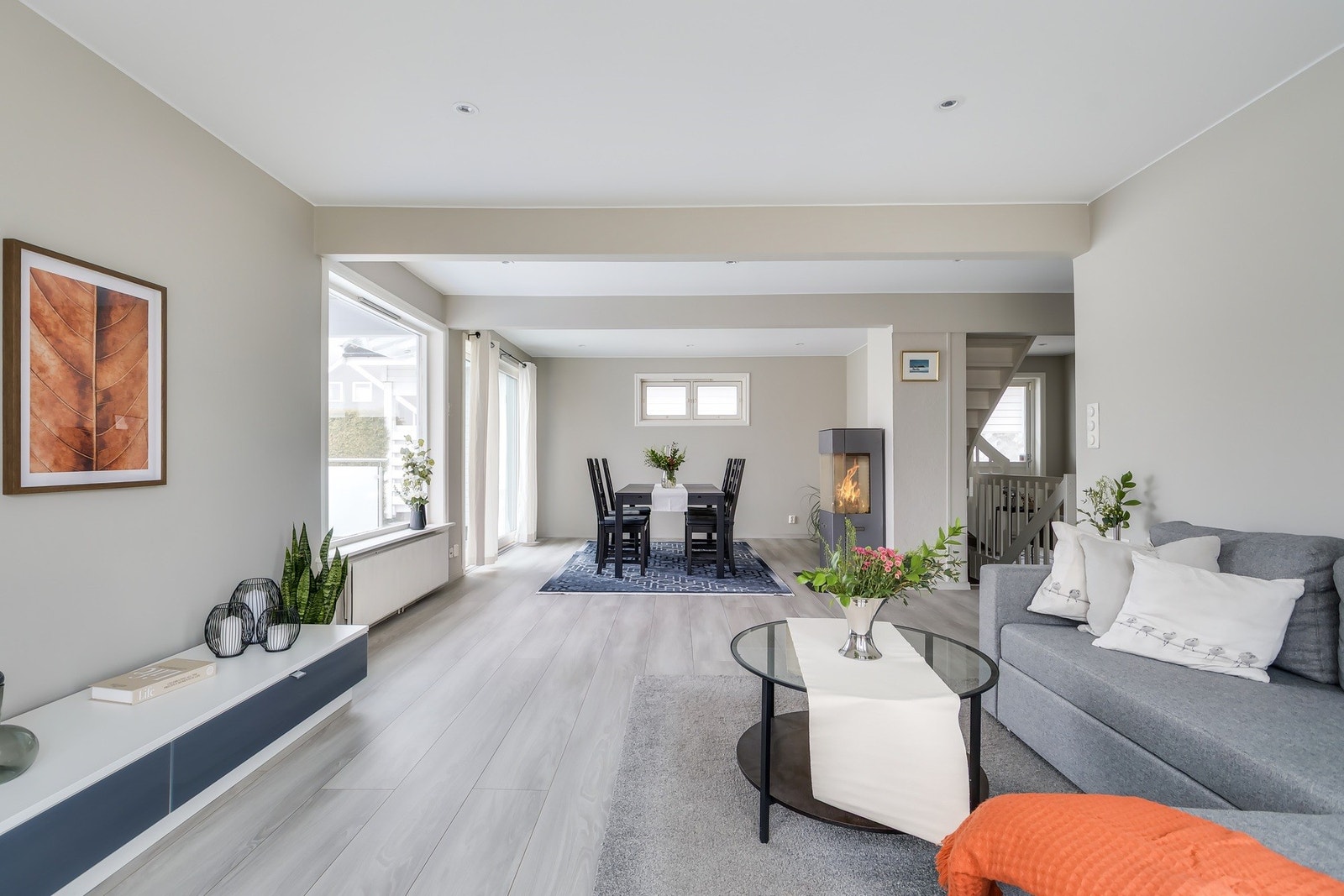 Boligen ble bygget i 1986, og er pusset opp i nyere tid Galleribilde