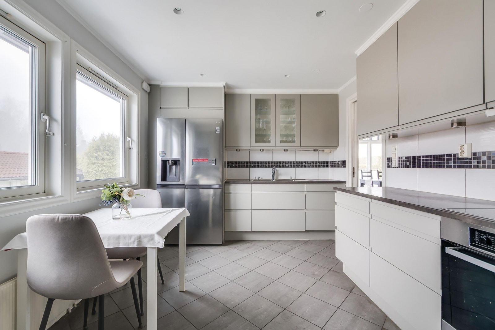 Nisje for dobbelt kjøleskap Galleribilde