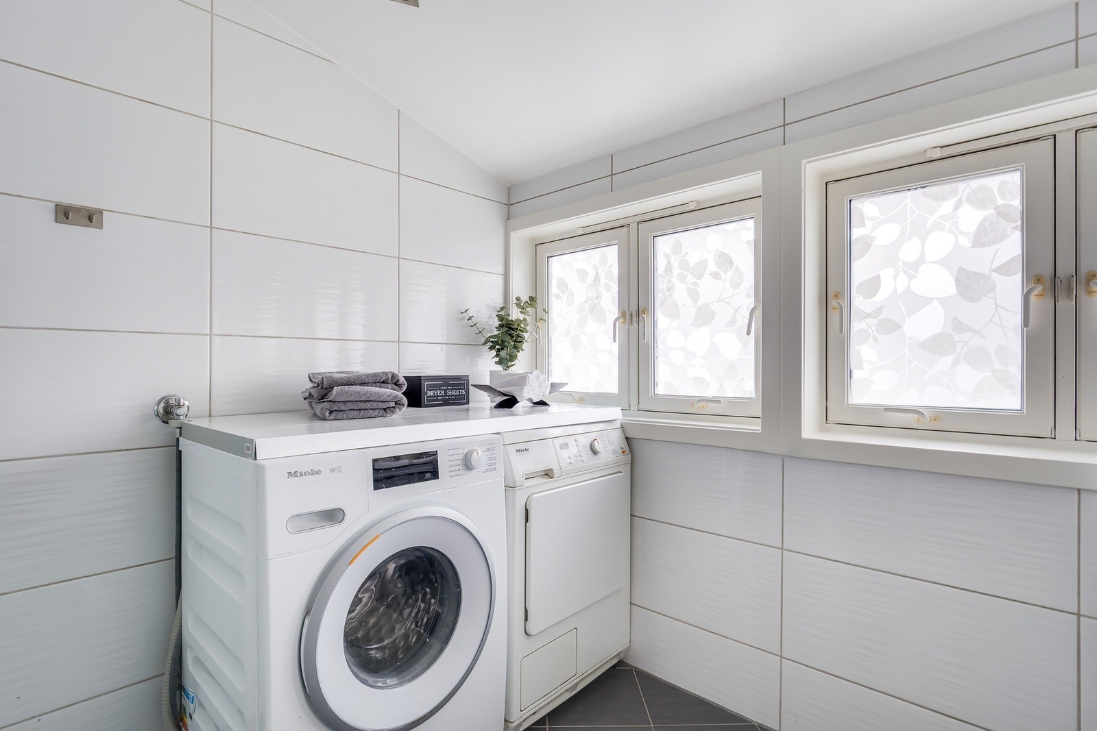 Elektriske varmekabler og opplegg for vaskemaskin og tørketrommel Galleribilde