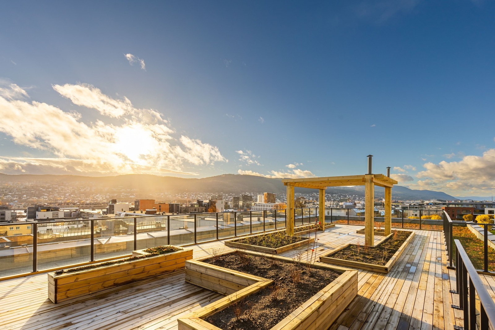 Beboerne har tilgang til to felles takterrasser med vakker utsikt, som den perfekte prikken over i-en. Galleribilde