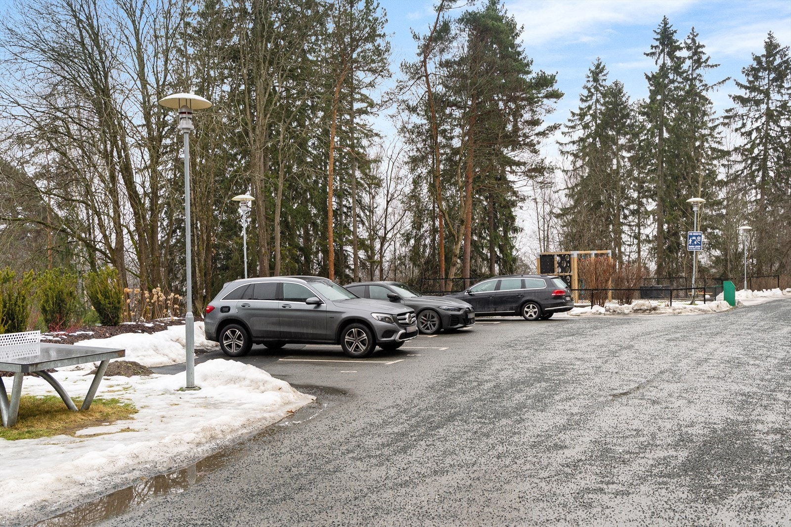 Mulighet for leie av parkeringsplass, se pkt. om parkering i salgsoppgave. Galleribilde